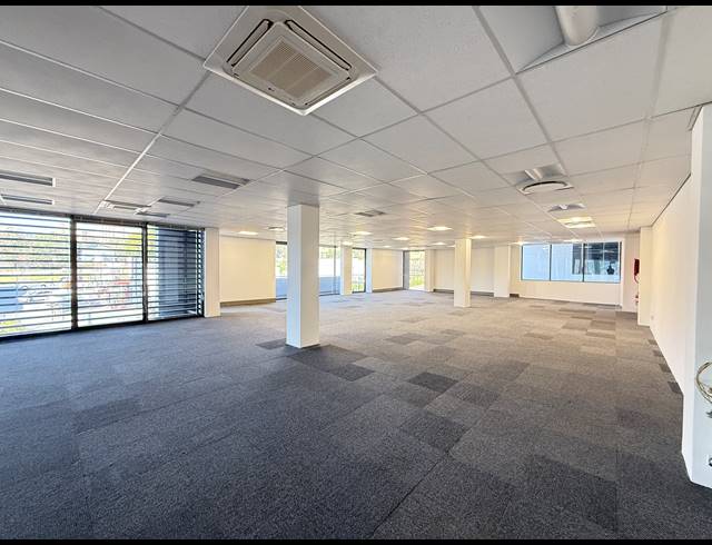 433M² OFFICE TO LET IN PARKTOWN